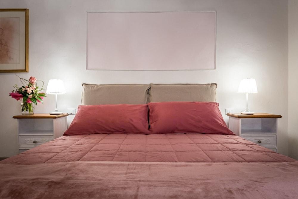 Arno Apartment B by Mmega 1