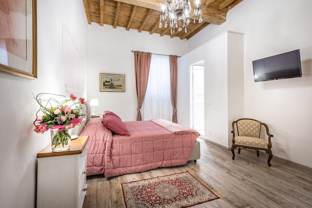 Arno Apartment B by Mmega 2