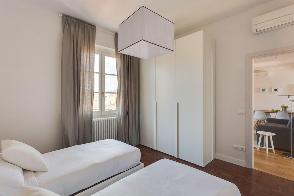 Rondinelli Terrace 2