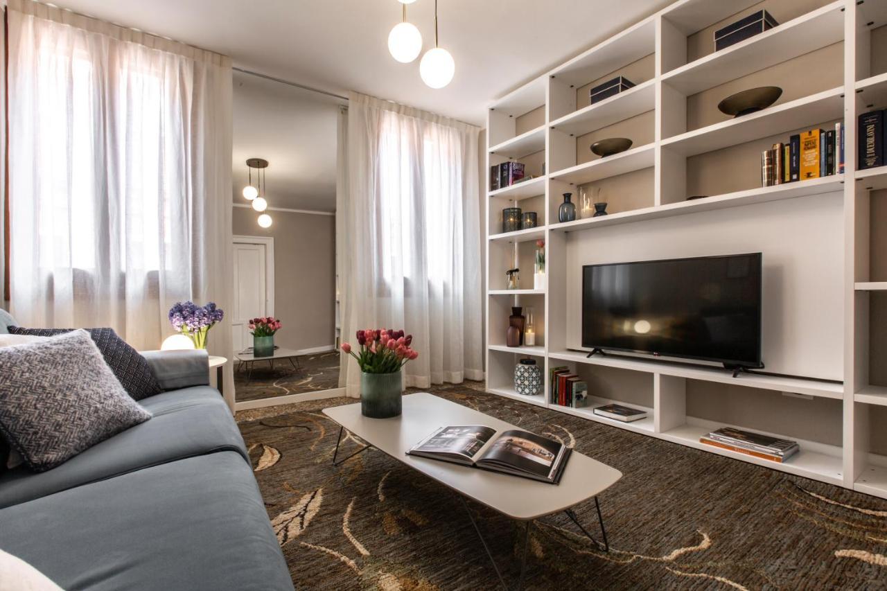Charming Apartment on the Grand Canal R&R 1