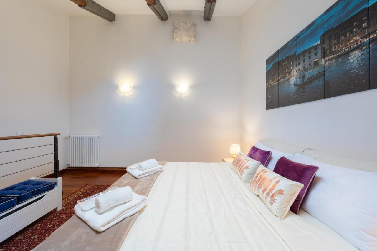 Ca' Del Pozzo Loft Apartment 2