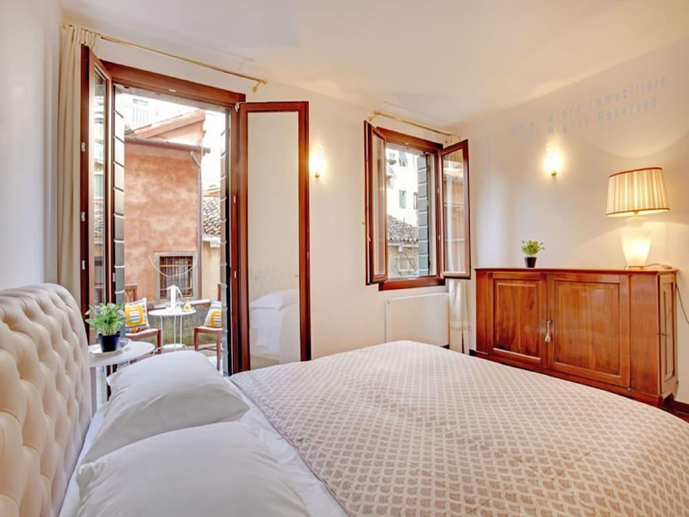 Grimaldi Apartments  - Scala Reale 2