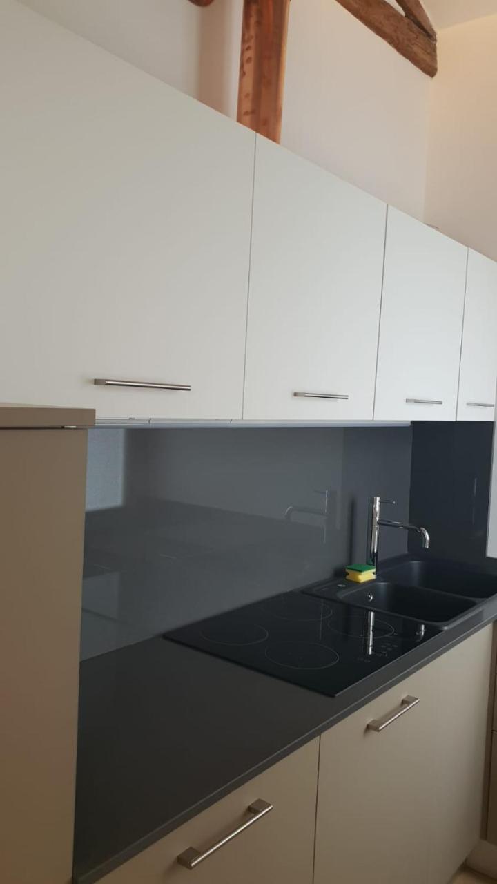 Snc1018 Modern Boutique Apartment 1