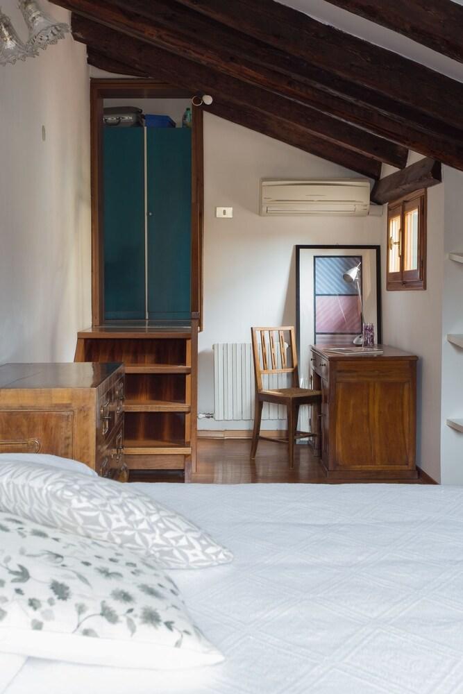Venezia - Calle Savio 1374 1