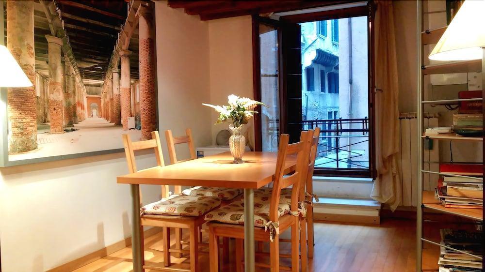 Grimaldi Apartments - Colombina