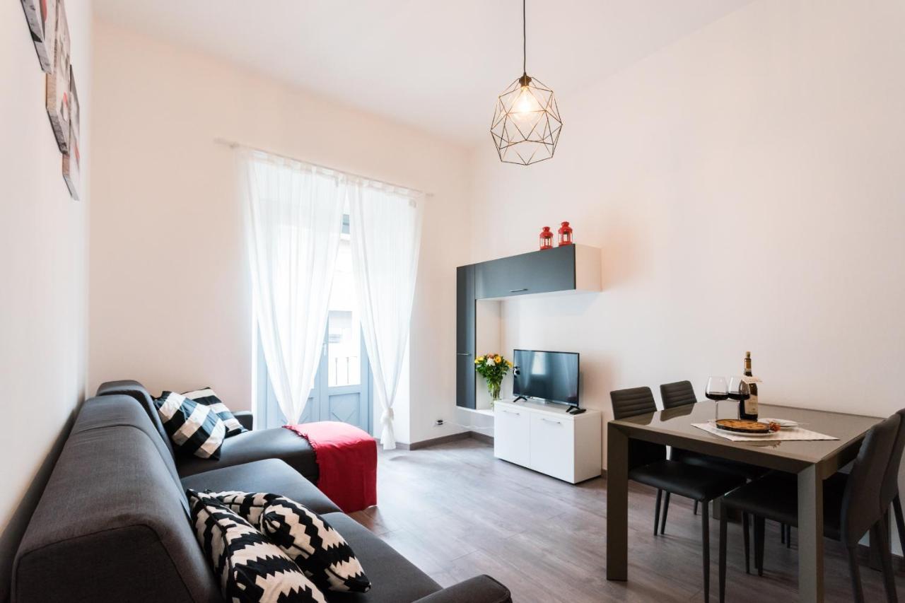 Central & Modern Apartment by Rent All Como