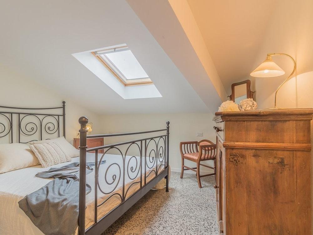 Varenna Garden Apartment 1