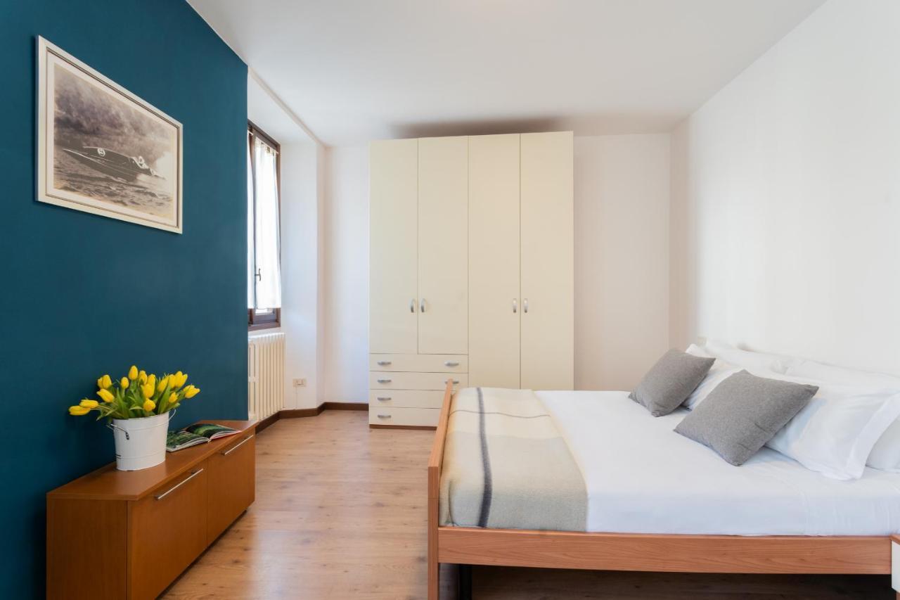 Family Lake Apartment by Rent All Como 1