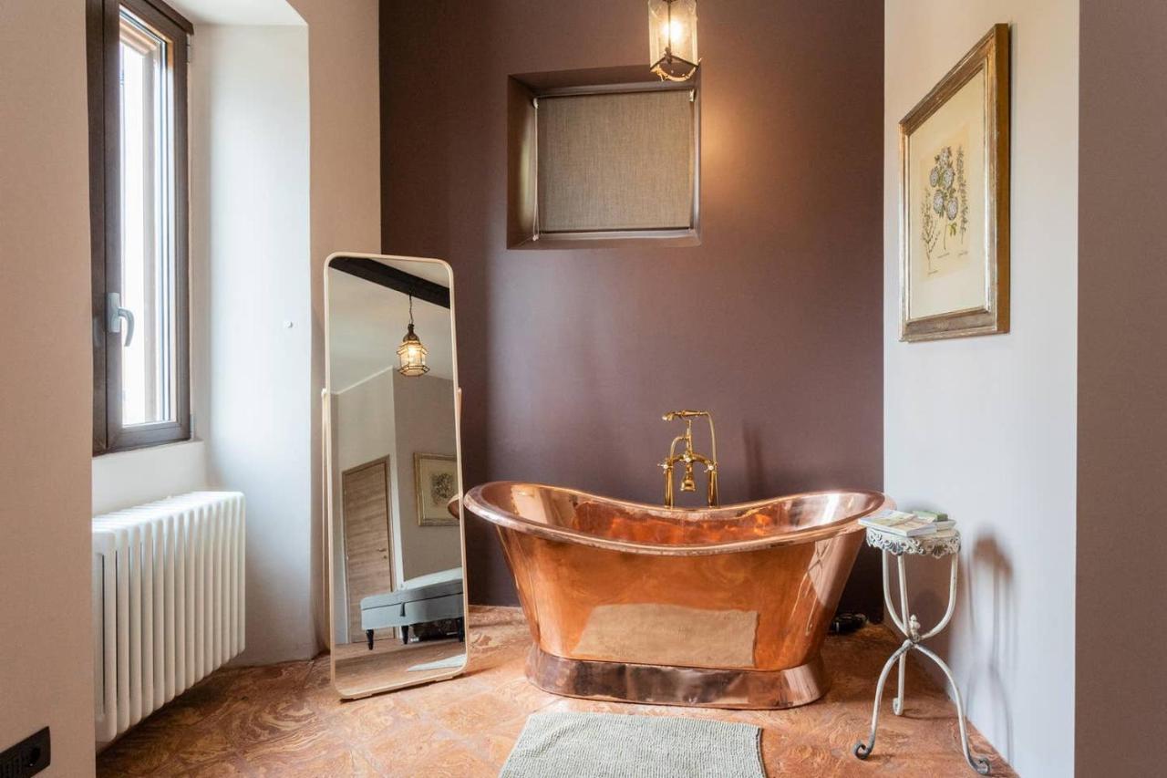 Villa Castravalva by Rent All Como 2