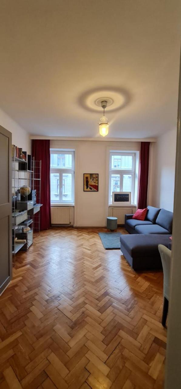 Homelike City Apartment