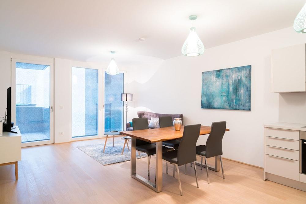 Vienna Residence Spacious Apartment for Up To 4 Guests Directly at the U4