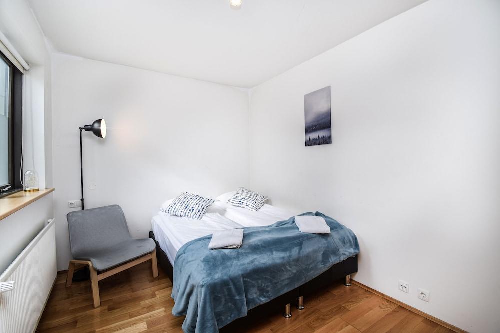 Apartment N19 2