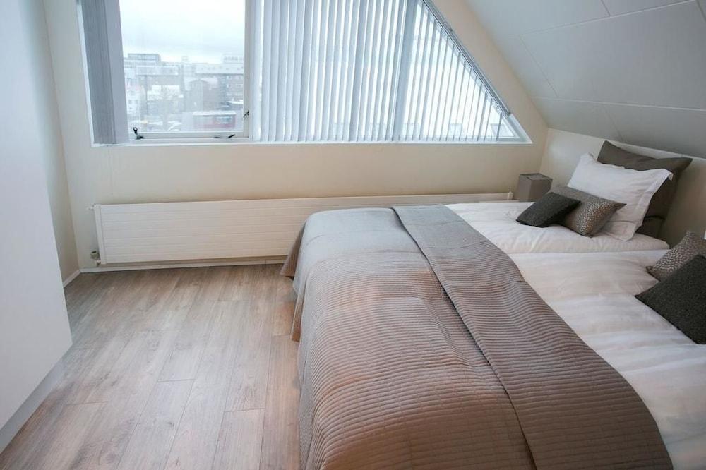 Luxury Penthouse Downtown 1