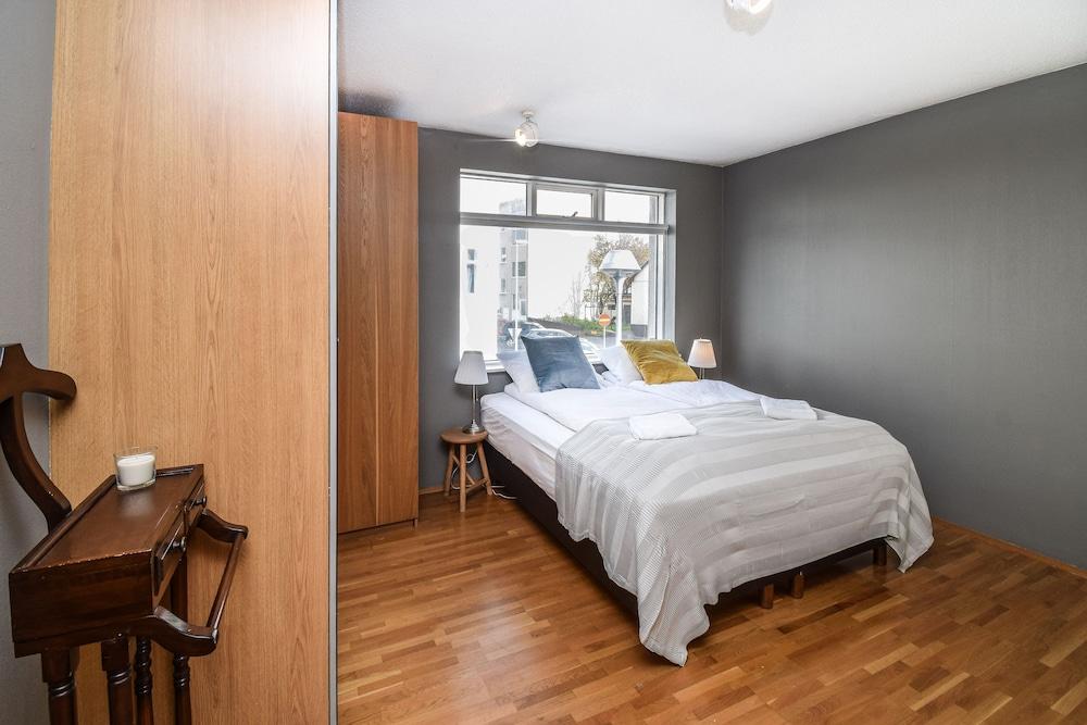 Apartment B52 2