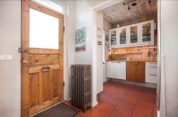 Apartment H4 1