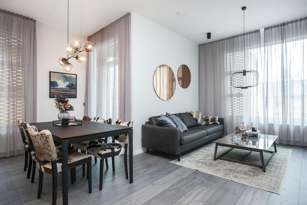 Apartment T21