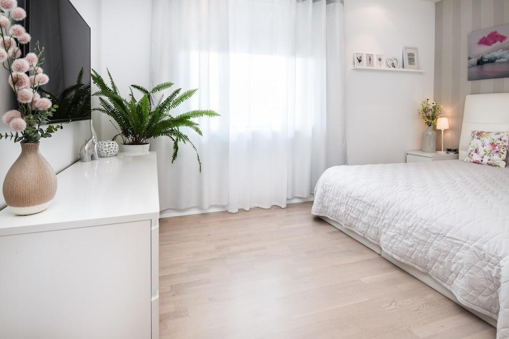 House Þ1 2