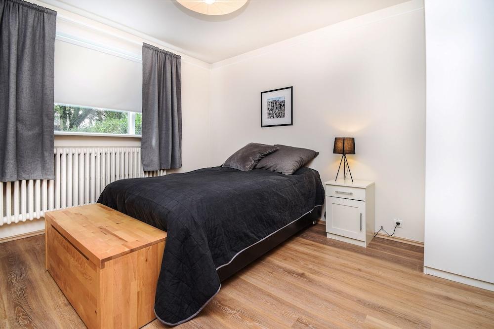 Apartment B48 1