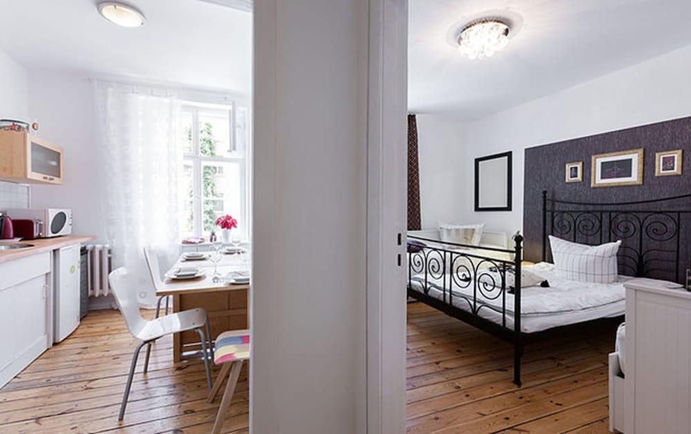 Elegantes 2-Zimmer-Apartment 1
