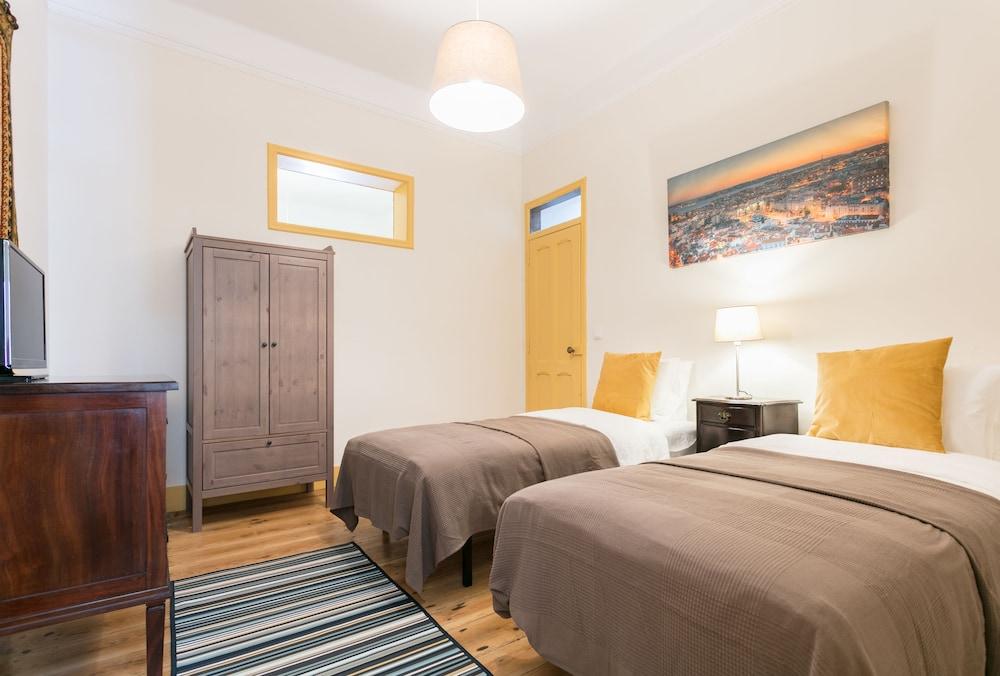 Vintage Apartment in Historic Lisbon 2