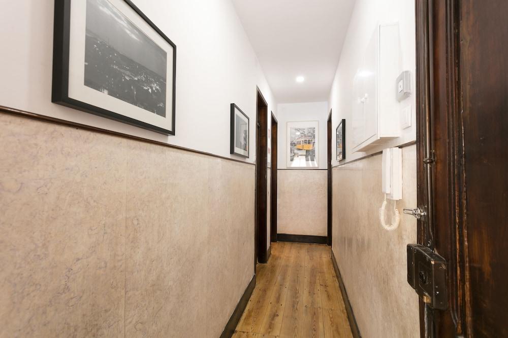 Vintage Apartment in Historic Lisbon 1