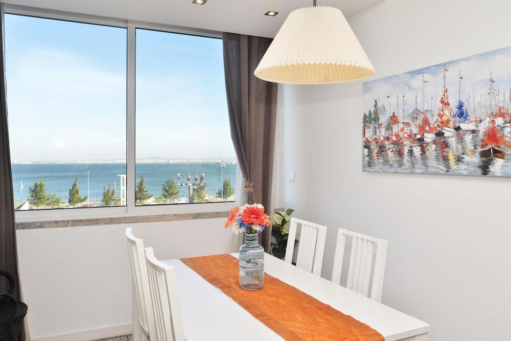Tejo Blue & Bright Apartment