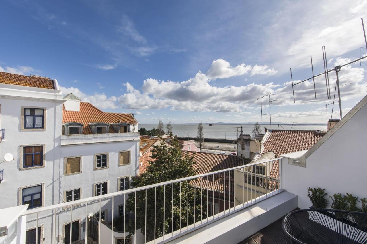 Lovelystay - Penthouse on the Tagus in Alfama 2