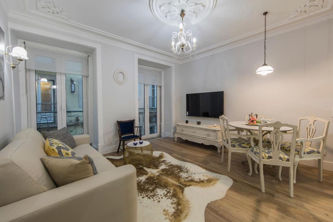 Lovelystay - Vintage Flat Near Santa Justa Elevator!
