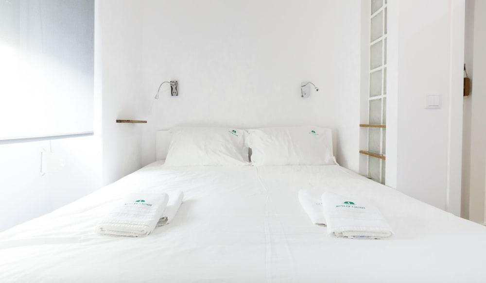 Campo Ourique Style Lisbon Apartment 2