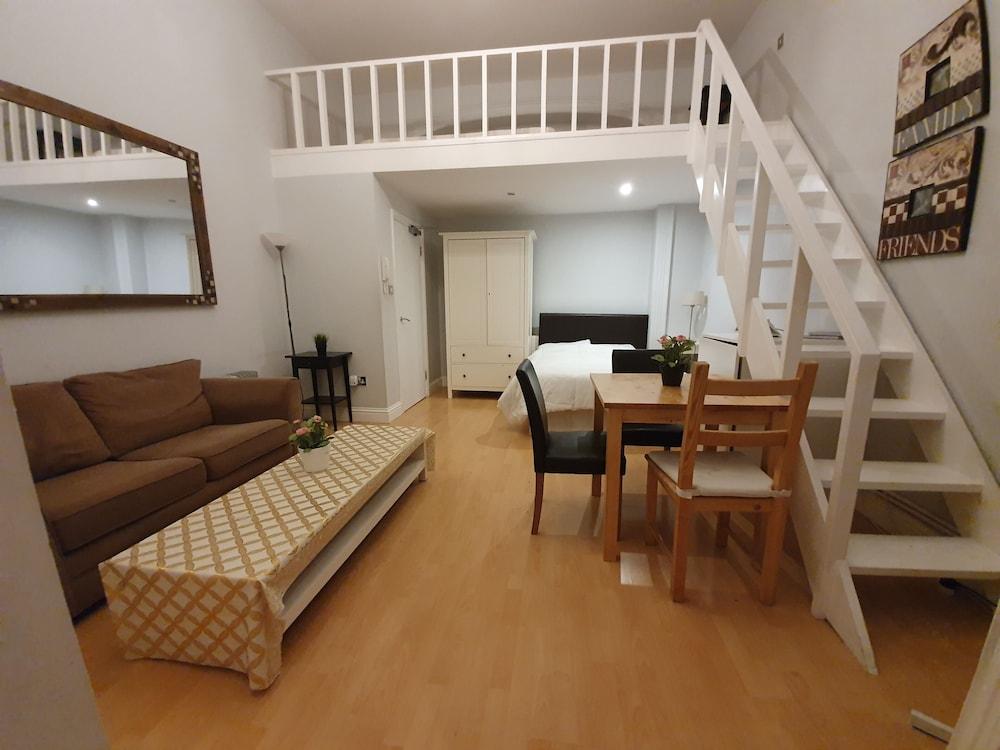 Studio Apartment in South Kensington 1