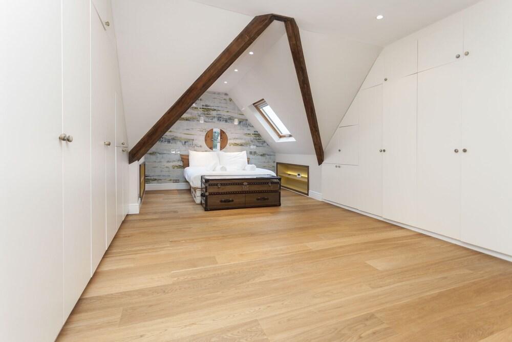 Hampstead Enjoy the Exclusive Atmosphere 1