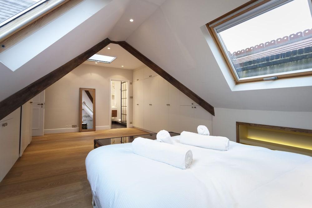 Hampstead Enjoy the Exclusive Atmosphere 2