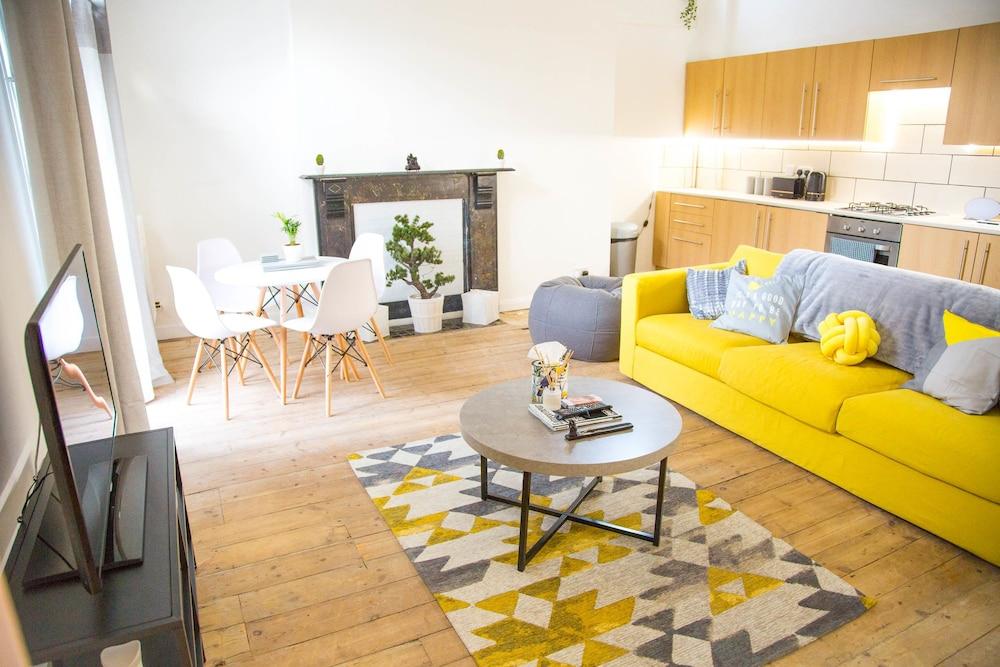 Spacious Two Bed in Hackney