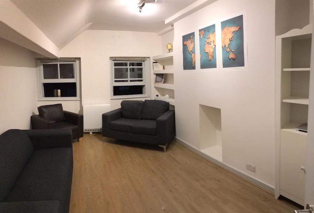 Fitzrovia Atmosphere Private Apartment