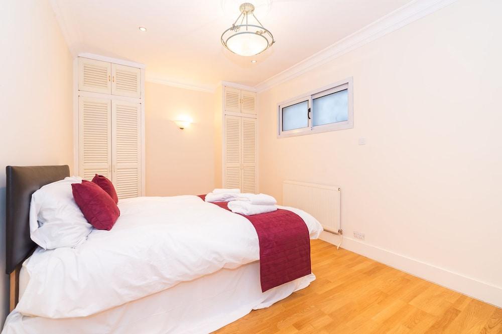 Pml Apartments Elvaston Mews 1