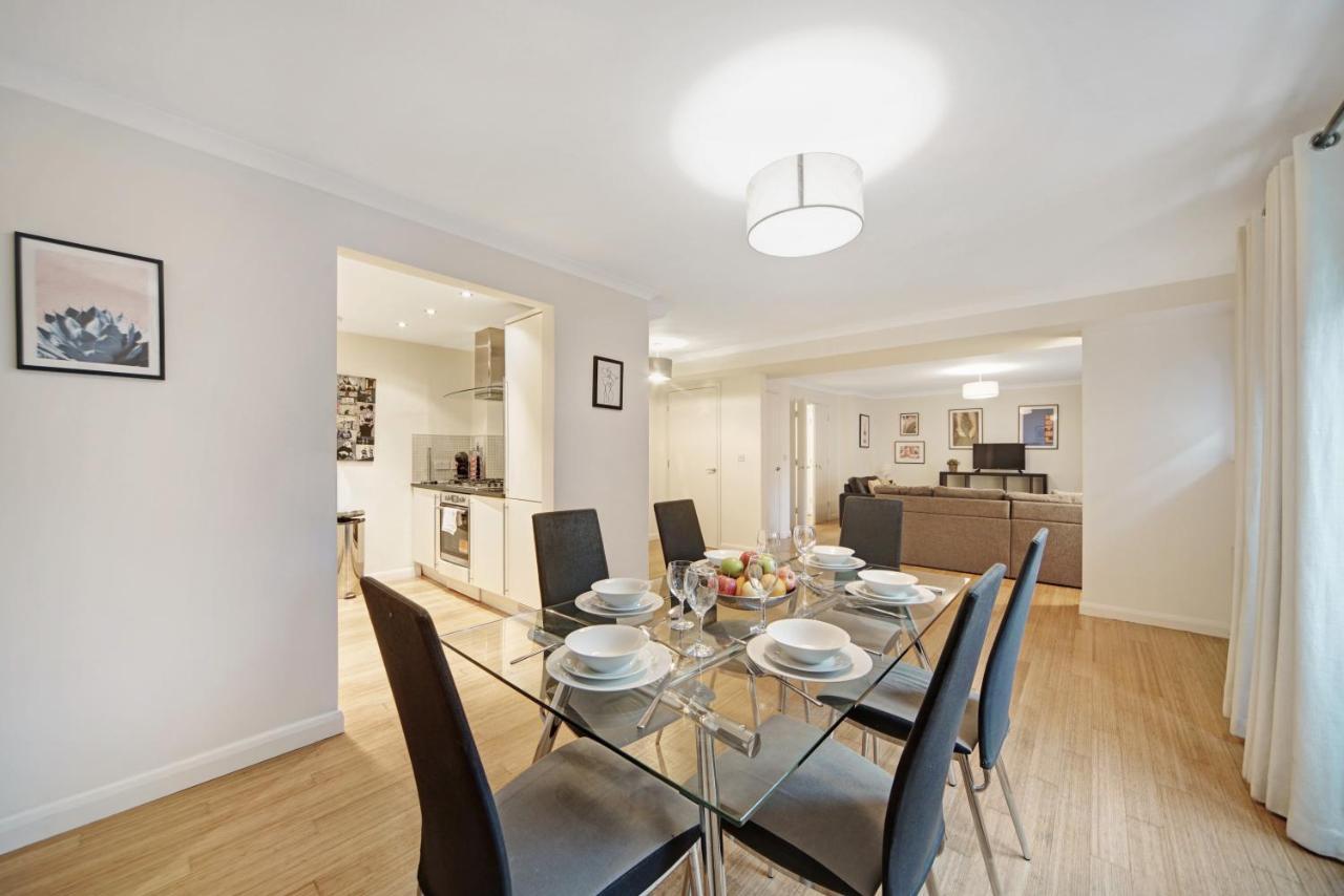 2 Bed Chic Apartment Near Shoreditch & Liverpool St Free Wifi & Parking by City Stay Aparts London 1