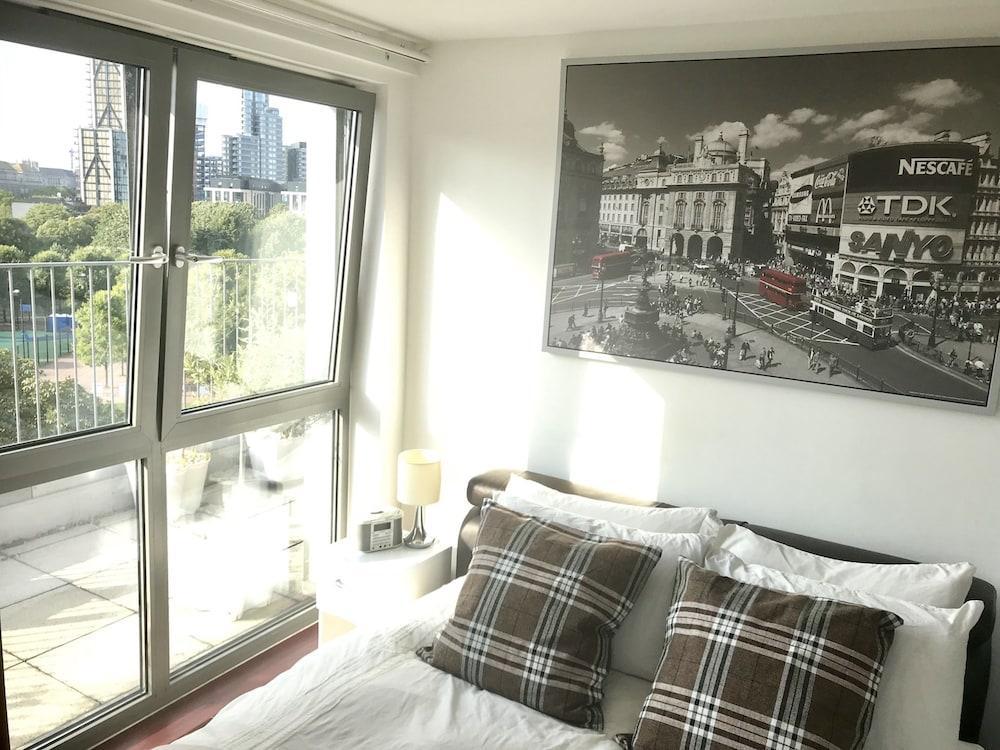 Double Room in London Shared Penthouse 1