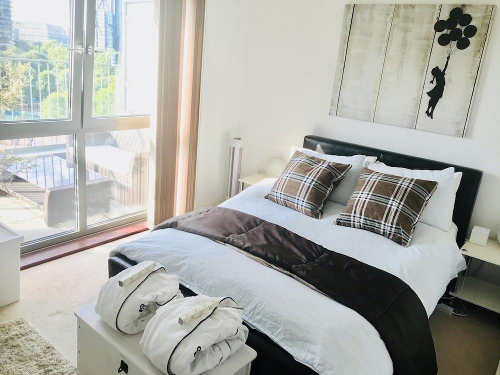 Double Room in London Shared Penthouse 2