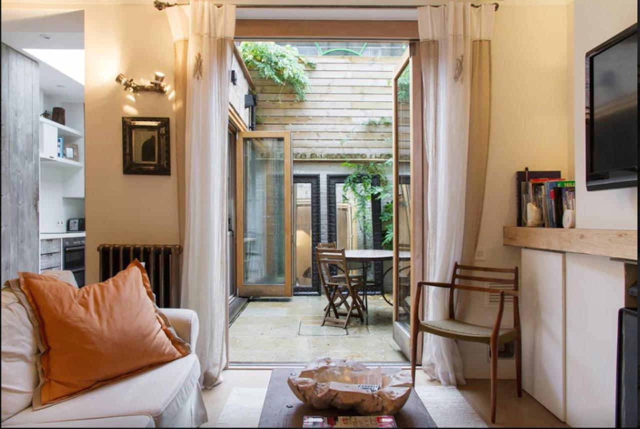 Retreat To a Stylish 1 Bedroom Flat in Chelsea 2