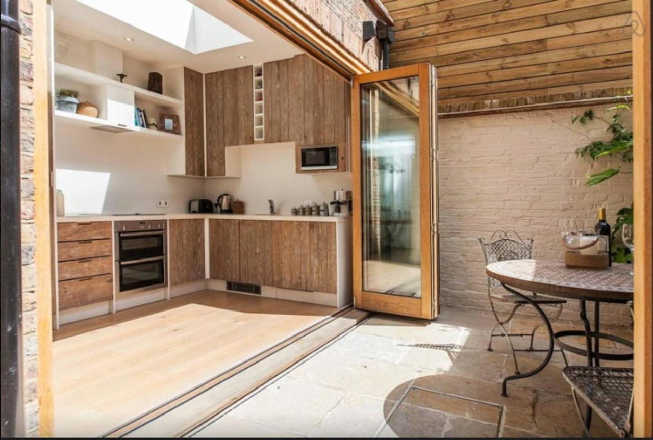 Retreat To a Stylish 1 Bedroom Flat in Chelsea 1