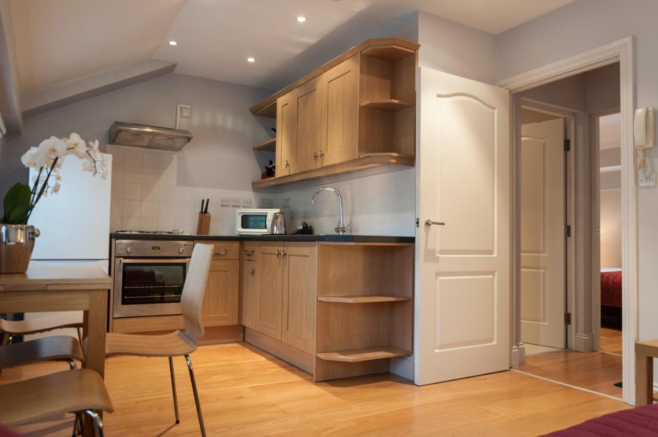 12 London Street Apartments 2