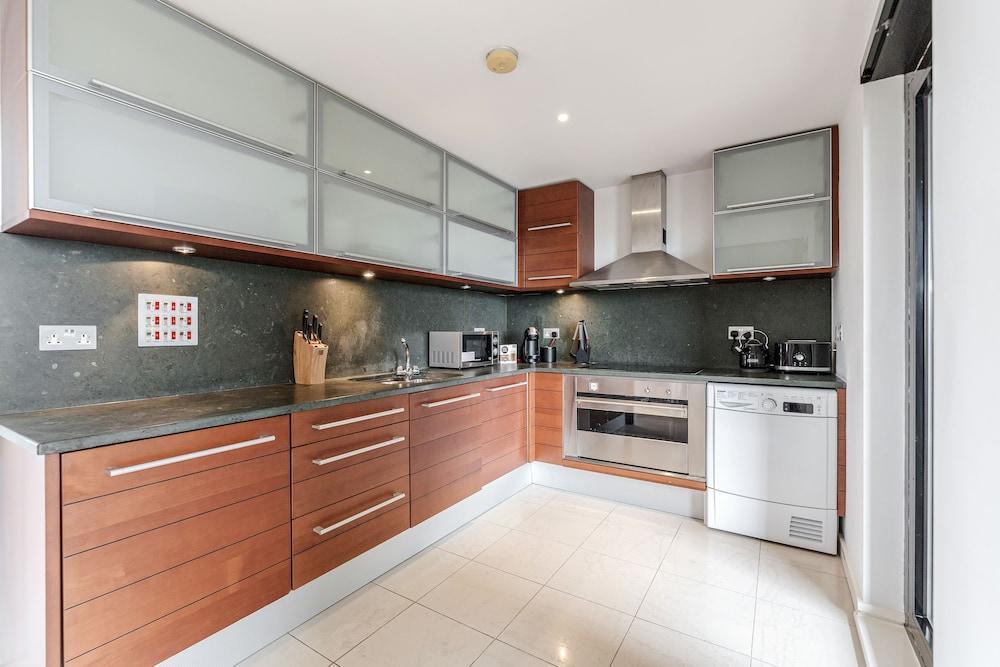 Stunning 2 Bed Penthouse Apartment 1