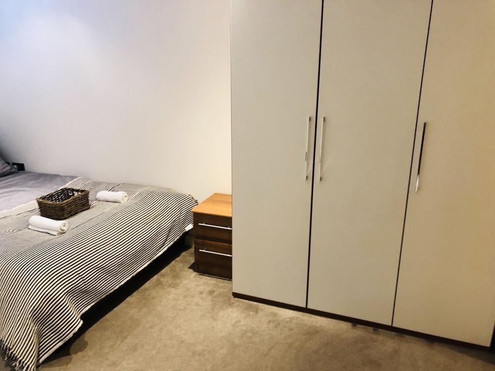 2bed 2bath Apartment in Kings Cross 2