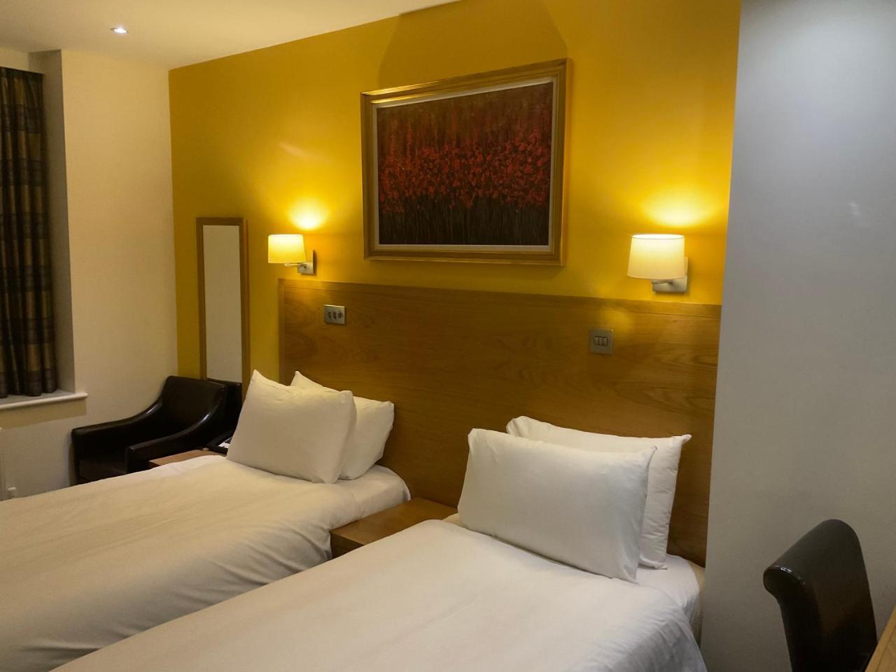 Regency Hotel Parkside 2