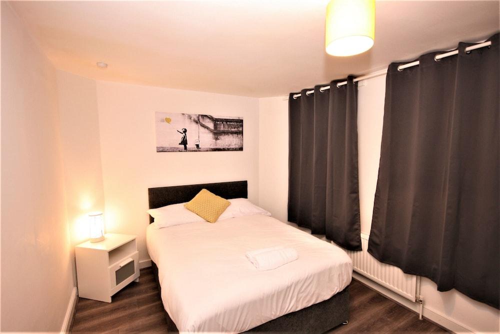 Parfett Guest House 1