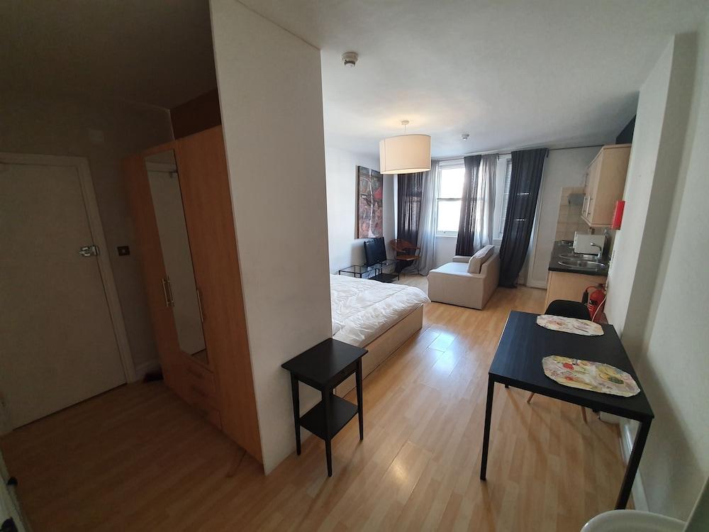 Studio Apartment in South Kensington 3 2