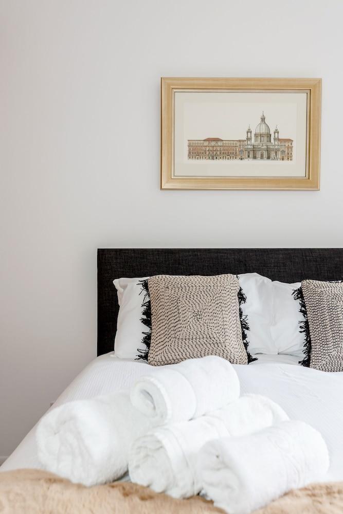 Smart 1bd Apartment in Fulham Broadway 1