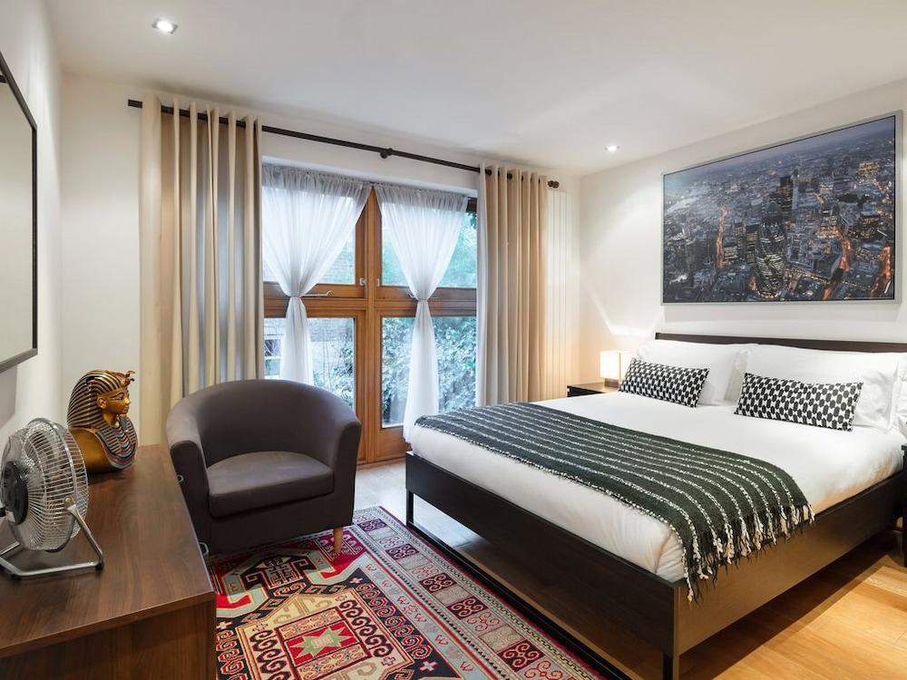 Luxury Kensington Apartment W8 2
