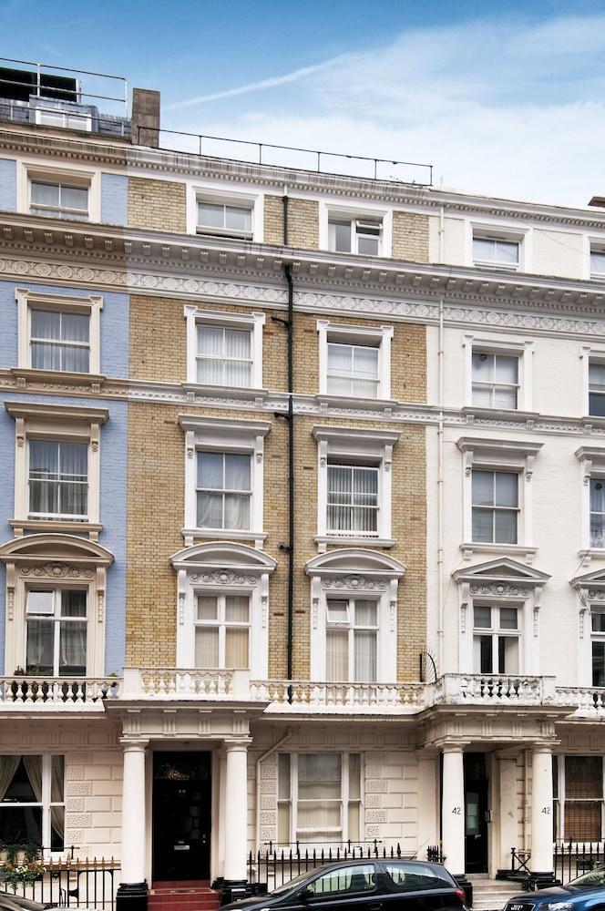 Queensborough Terrace Service Apartments by Concept Apartments