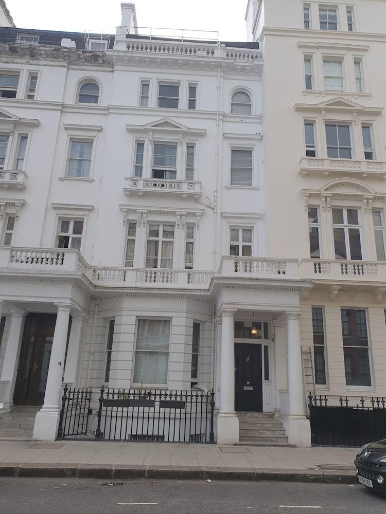 Studio Apartment in South Kensington 11